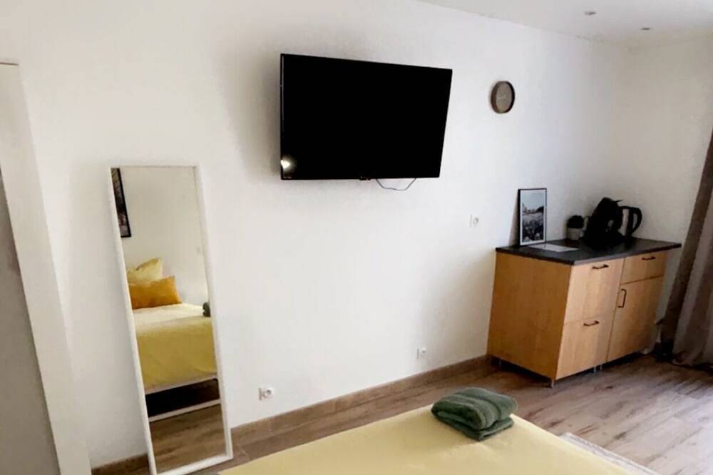 Hotell i Arles från 72 kr per natt