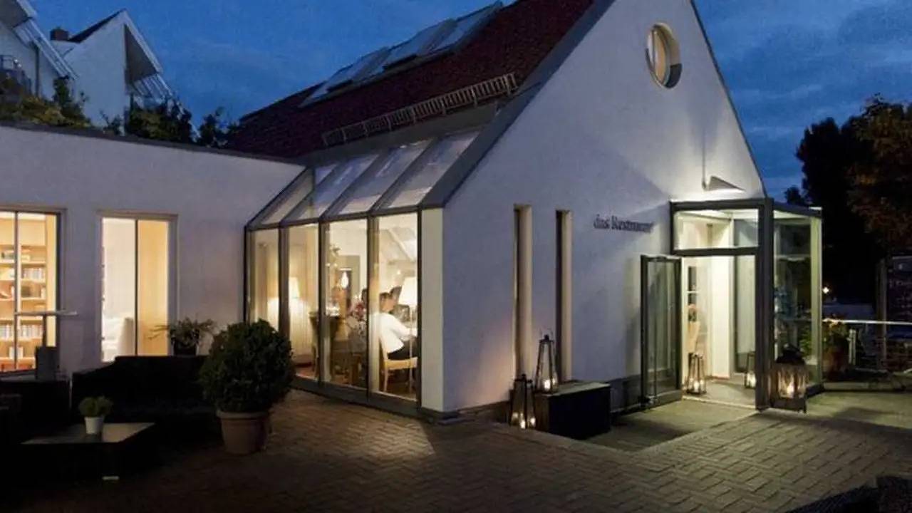 Hotell i Waren från 345 kr per natt