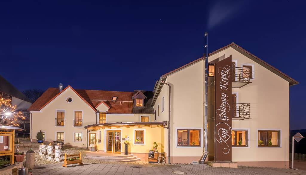 Hotell i Moosbach från 115 kr per natt
