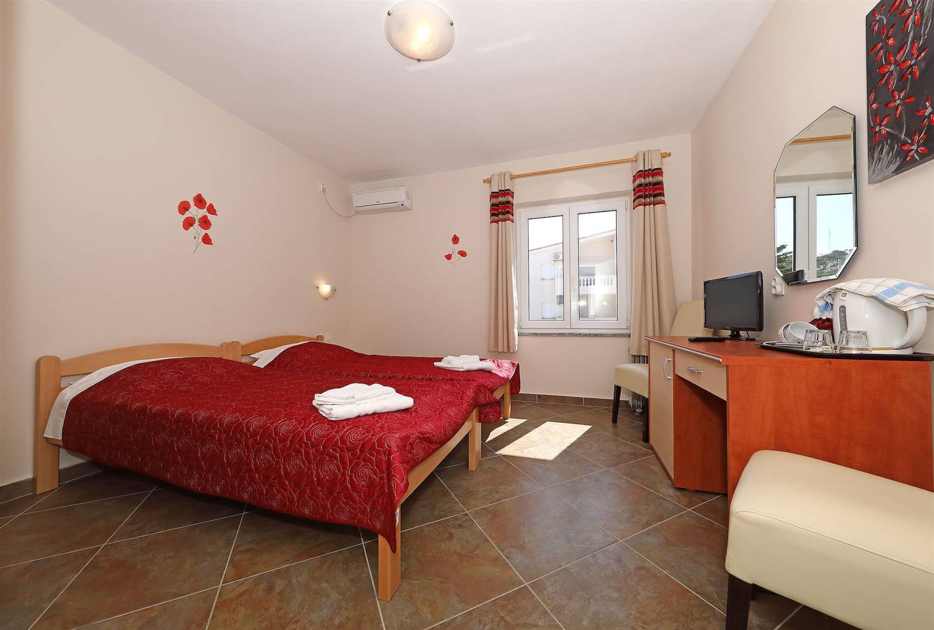 Hotell i Pag från 96 kr per natt
