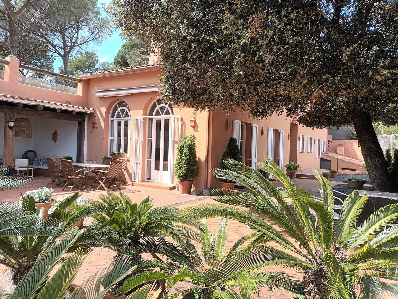 Hotell i Maresme från 108 kr per natt