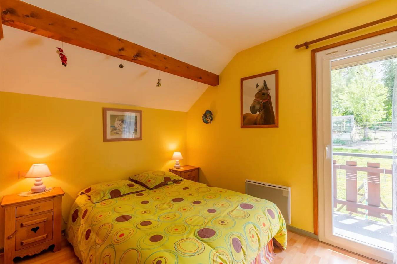 Hotell i Étercy från 71 kr per natt