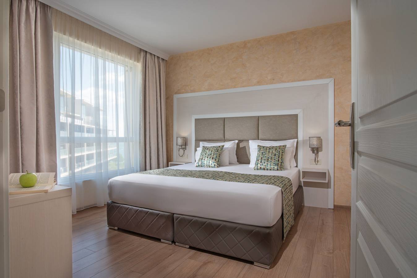 Hotell i Burgas (region) från 247 kr per natt