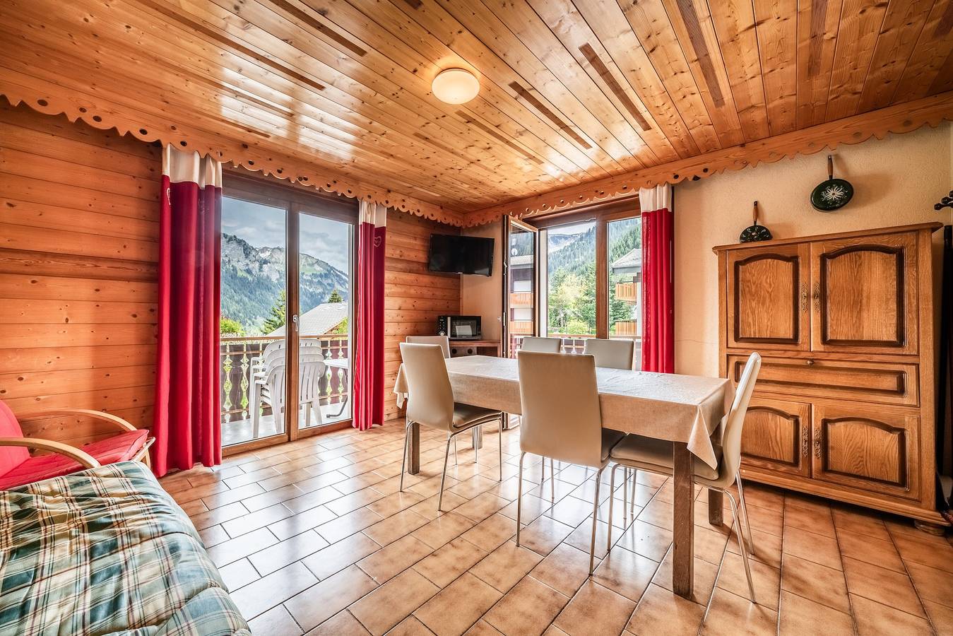 Hotell i Chatel från 129 kr per natt