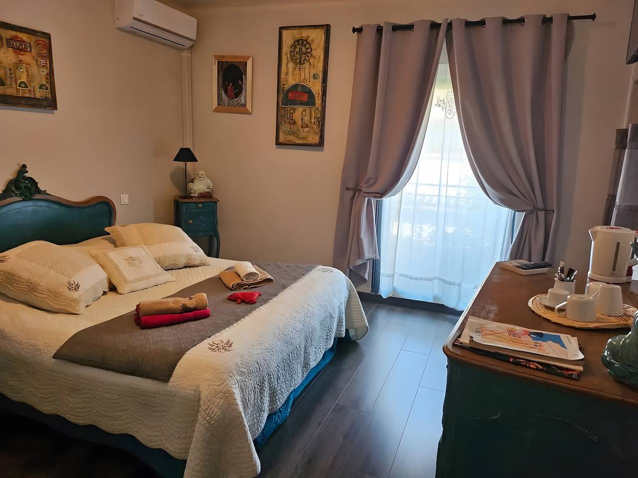 Hotell i Bernis från 94 kr per natt