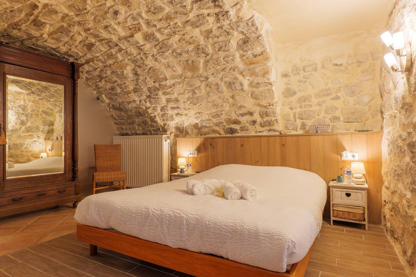 Hotell i Ardèche från 104 kr per natt