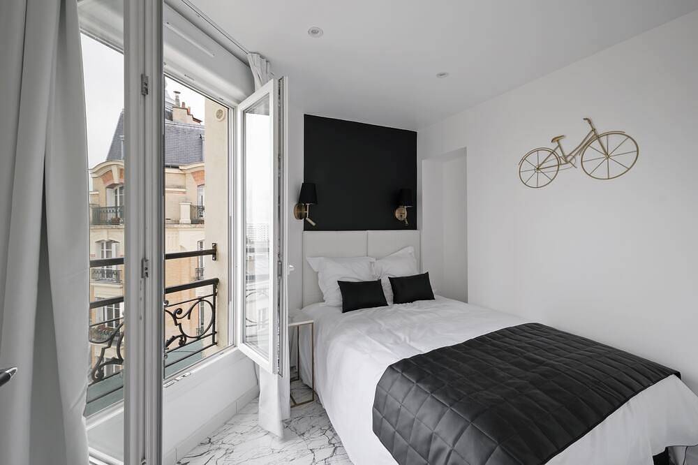 Hotell i Paris från 219 kr per natt