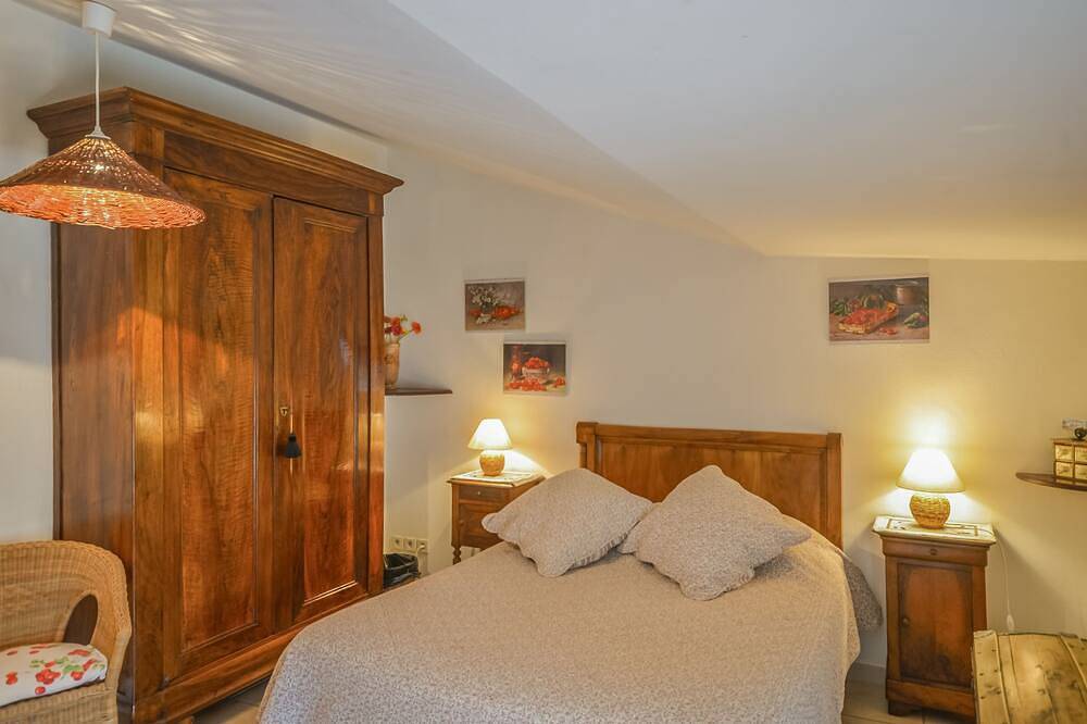 Hotell i Provence från 101 kr per natt