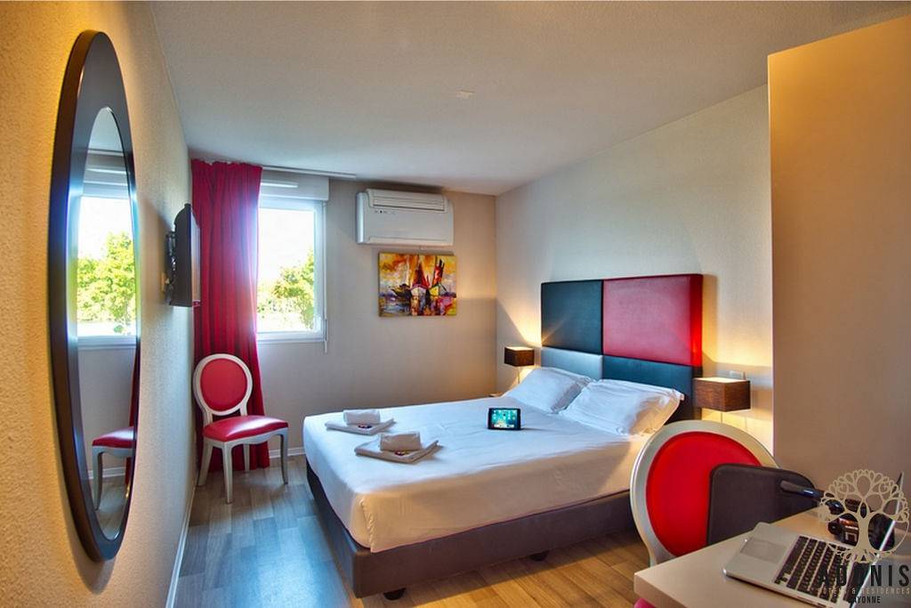 Hotell i Lahonce från 69 kr per natt