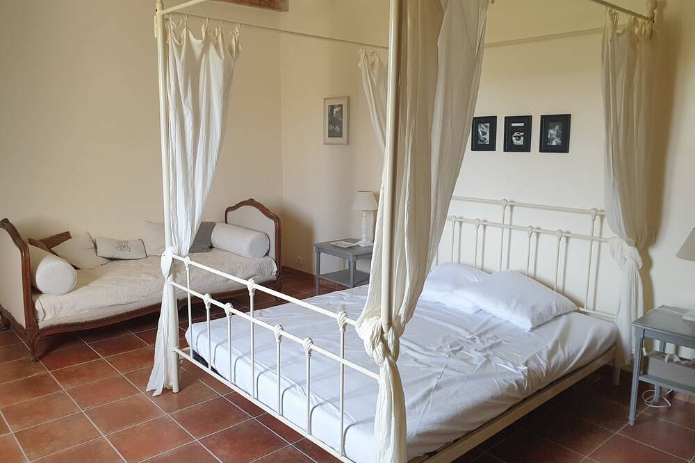 Hotell i Dordogne från 85 kr per natt