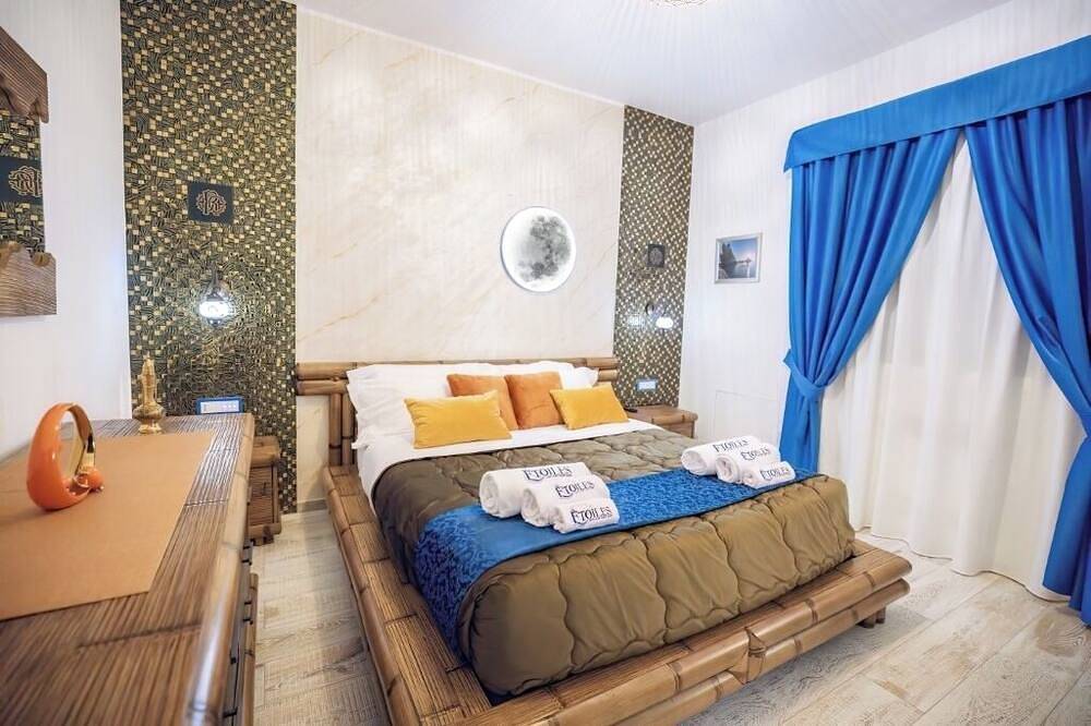 Hotell i Palmi från 273 kr per natt