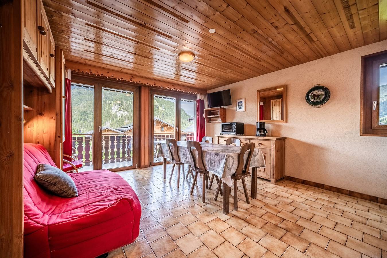 Hotell i Chatel från 111 kr per natt