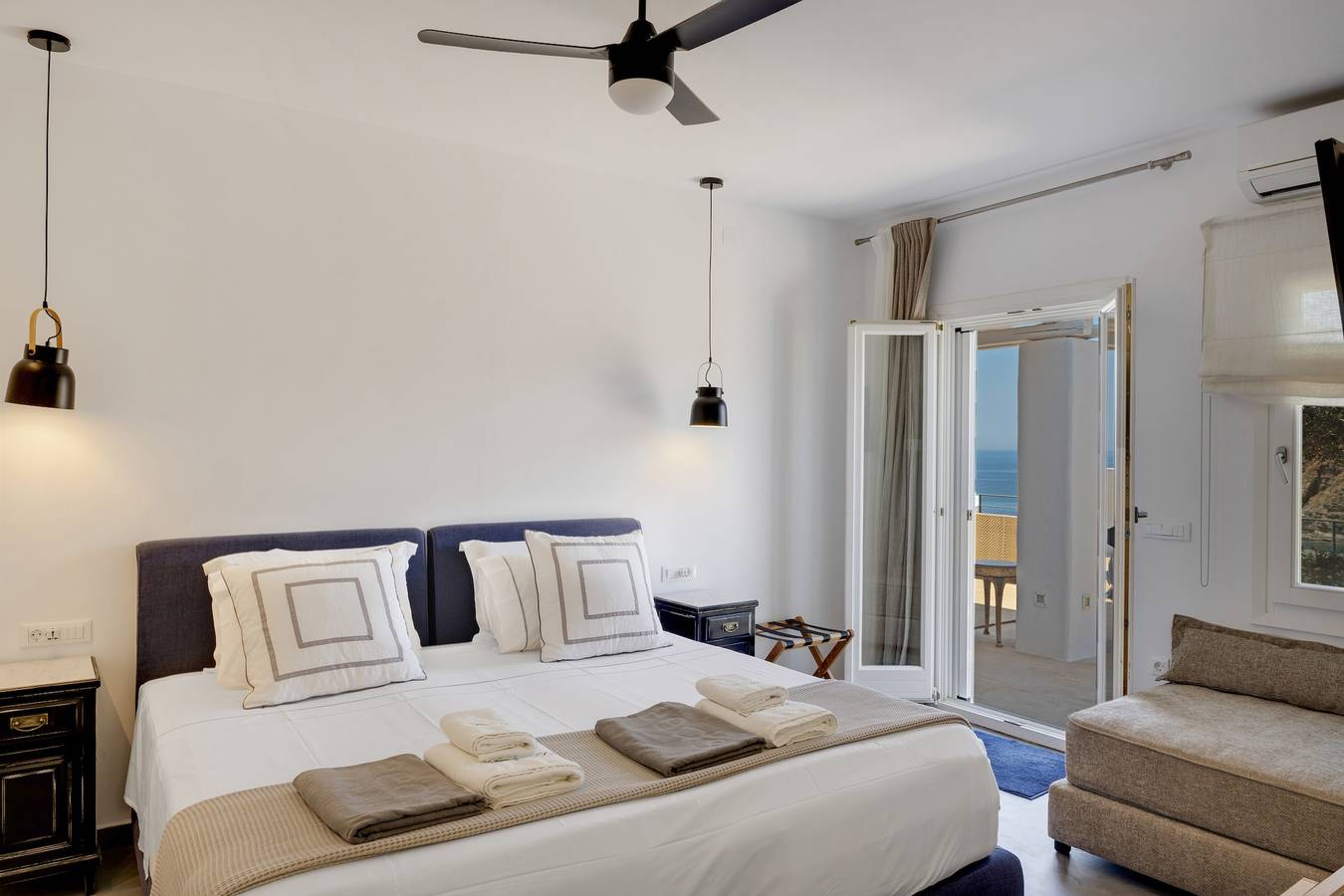 Hotell i Syros från 329 kr per natt