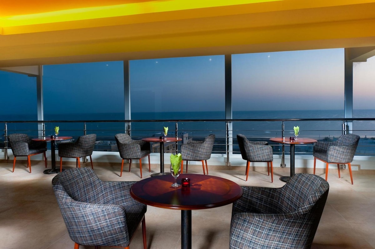 Muscat - Al Hail Waves Hotel Managed By Centara