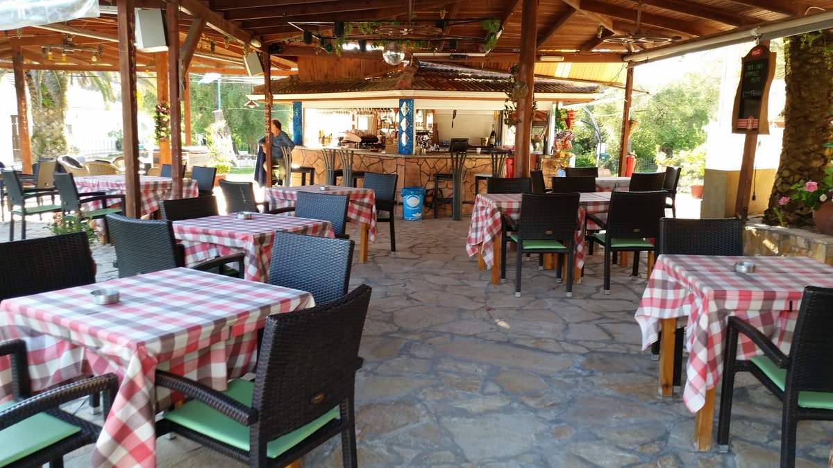 Göteborg - Agios Georgios, Corfú - Pension Nychterida