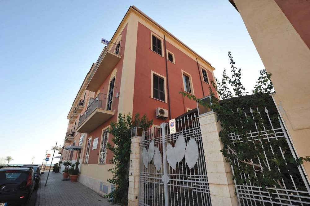 Ladispoli - Hotel Miramare