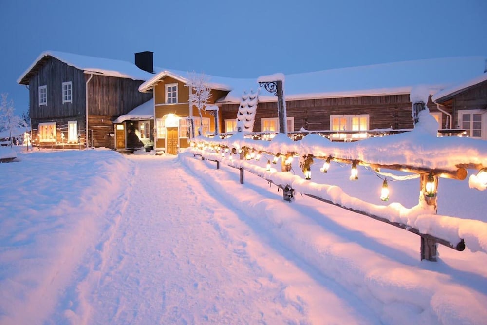 Levi - Elves Village Hotel