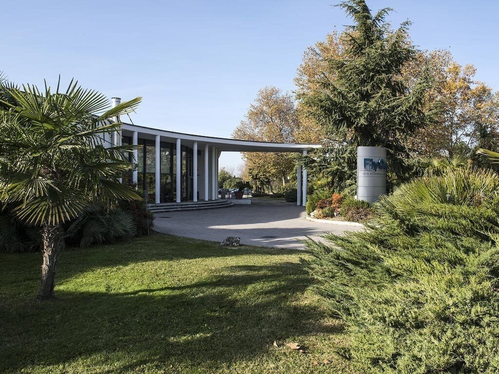 Stockholm - Bologna - FlyOn Hotel & Conference Center