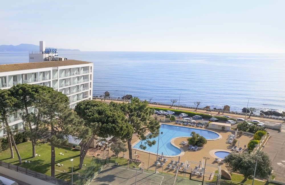 L' Escala - RVHotels Nieves Mar