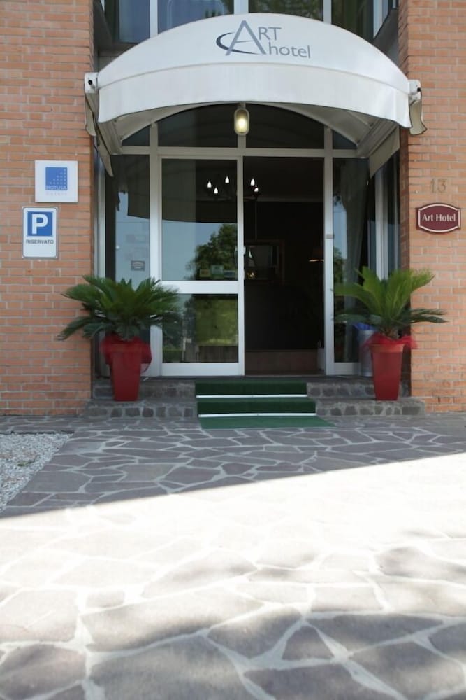 Mira - Art Hotel
