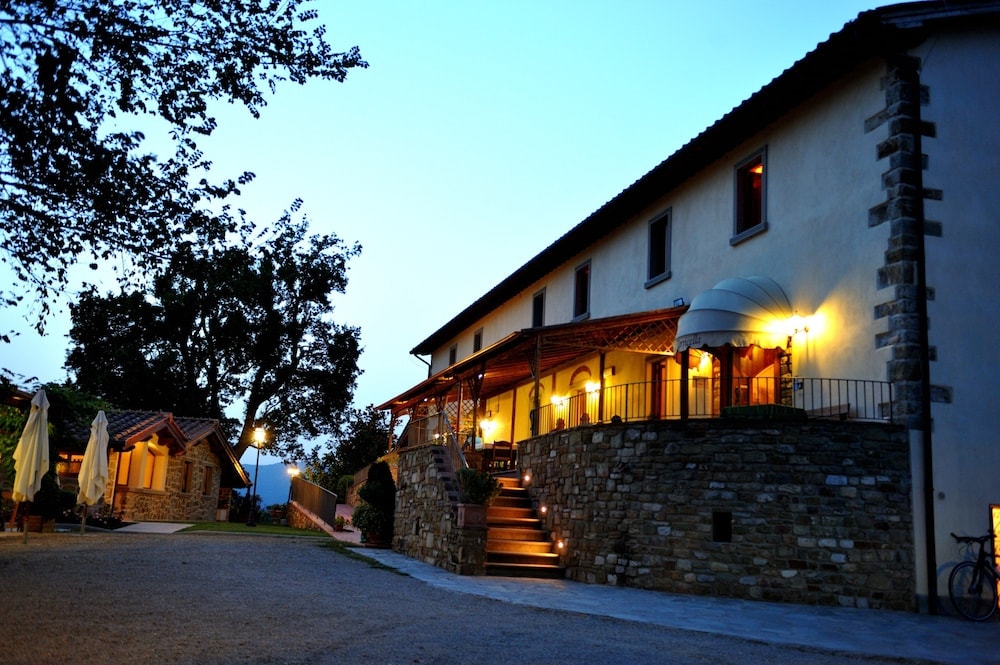 Poppi - Albergo Ristorante La Torricella