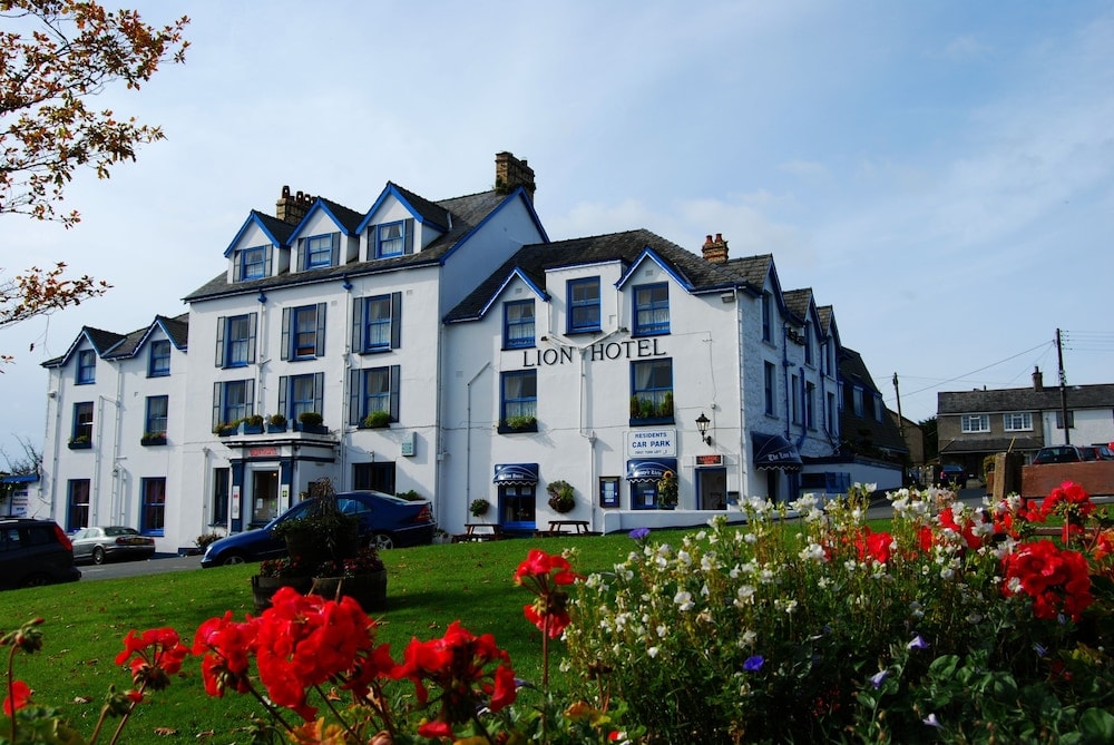 Tremadoc - Lion Hotel & Studio Apartments