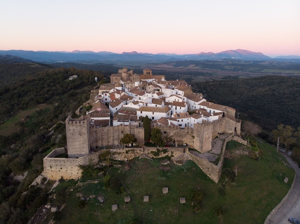 Castellar de la Frontera - Casas Rurales Tugasa Castillo de Castellar