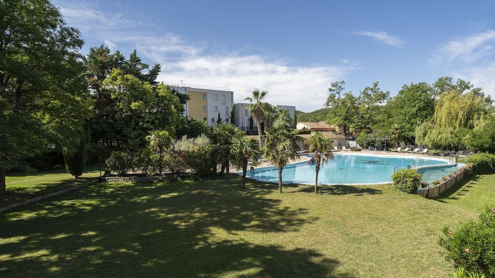 Loriol-sur-Drôme - Logis Hotel Restaurant SPA Les Oliviers