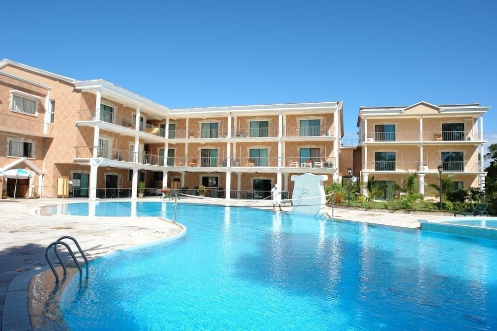 Stockholm - Toamasina - Sunny Golf Hotel