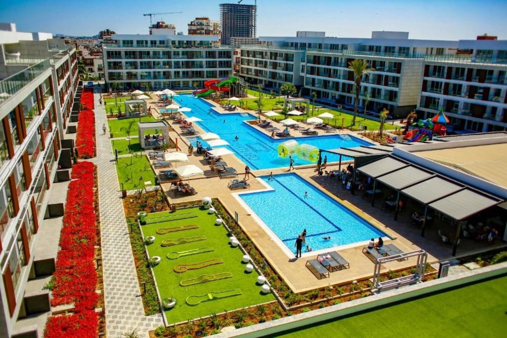 Ayios Yeoryios - Courtyard Long Beach Holiday Resort