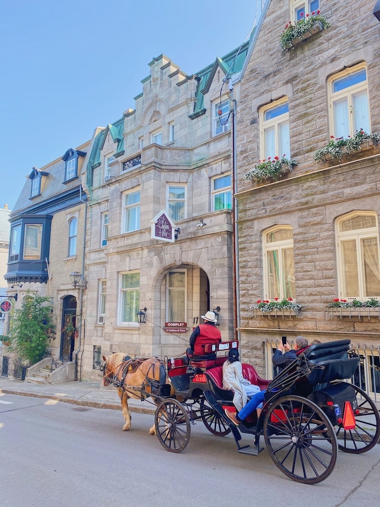 Québec - Le Chateau de Pierre - Par Aneyro