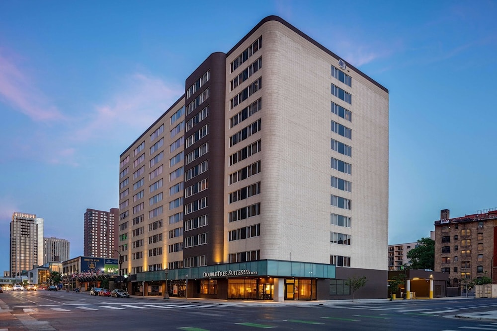 Minneapolis - DoubleTree Suites by Hilton Minneapolis
