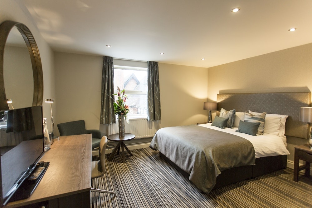 Warwick, Warwickshire - Woodland Grange