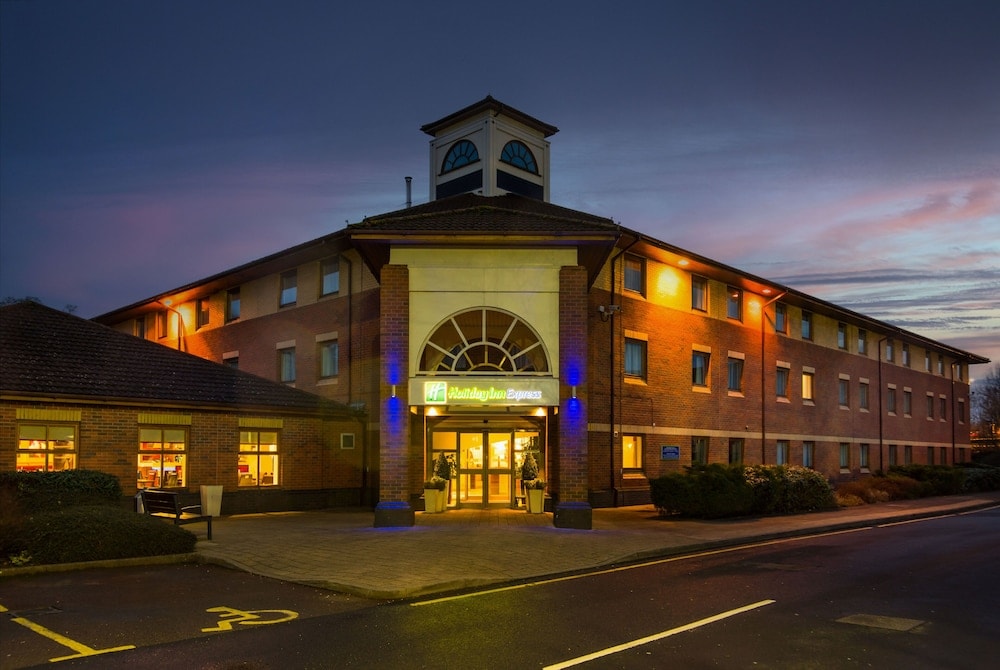 Stratford-upon-Avon - Holiday Inn Express WARWICK - STRATFORD-UPON-AVON by IHG