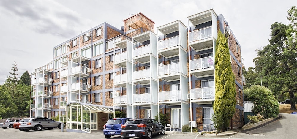 Launceston - Adina Place Motel Apartments