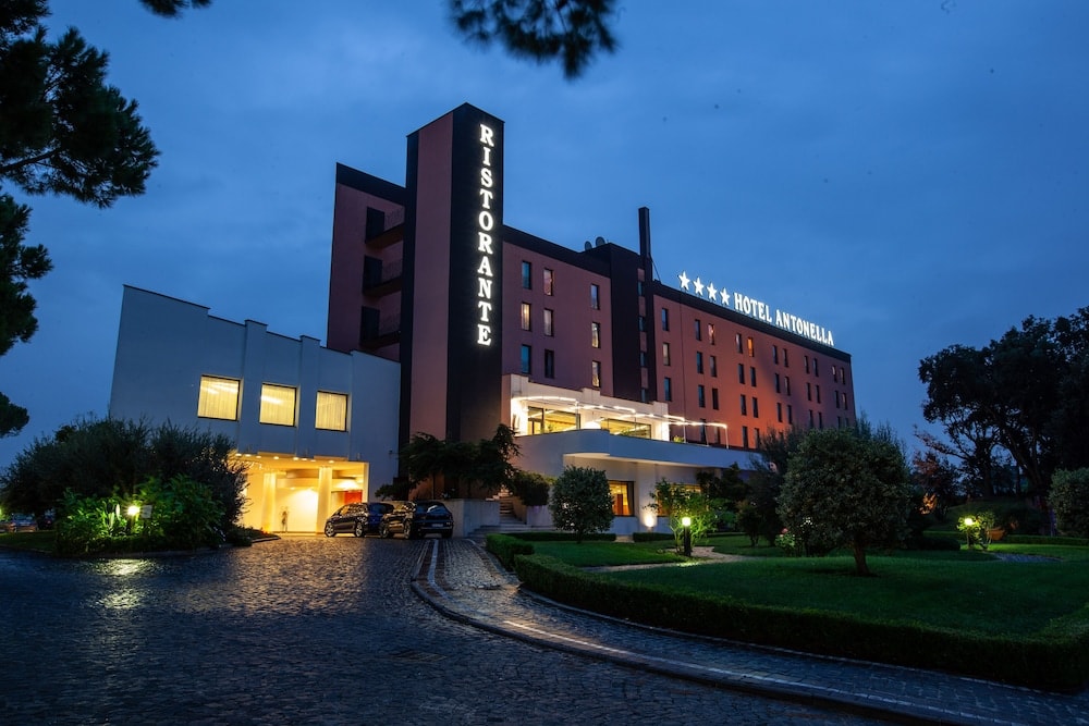 Stockholm - Pomezia - SHG Hotel Antonella