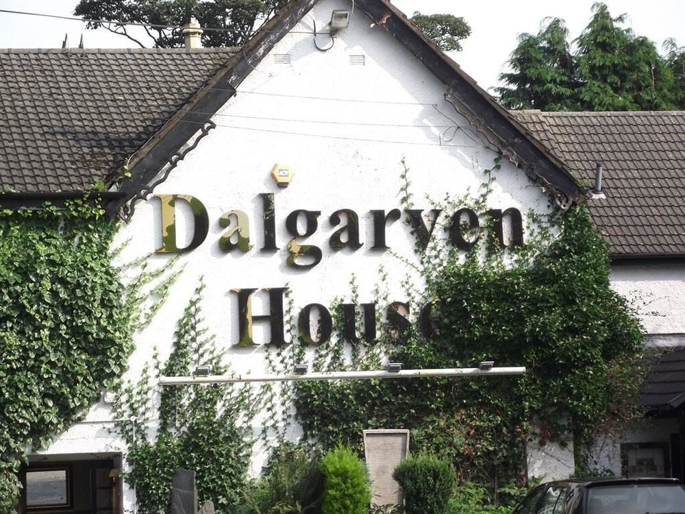 Irvine - Dalgarven Spa House
