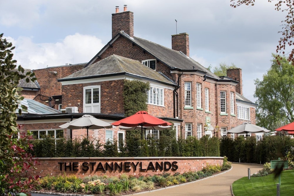 Manchester Airport - The Stanneylands