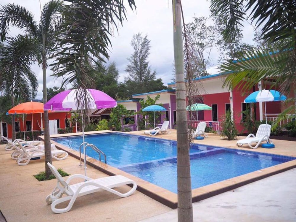 Thalang - At night Airport Resort
