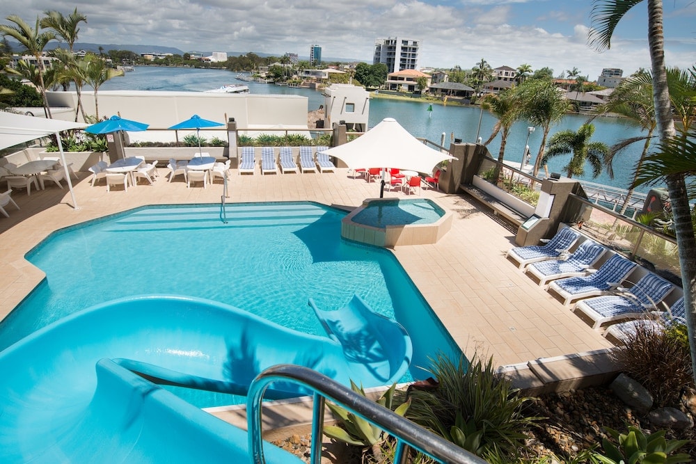 Gold Coast - Tiki Hotel Apartments Surfers Paradise