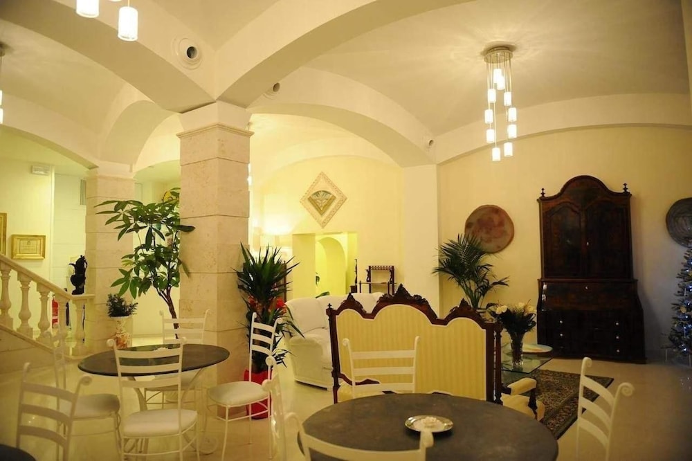 Montecorvino Pugliano - Albergo Le Dodici Lune