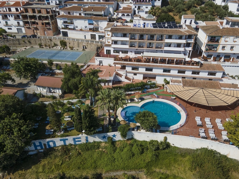 Göteborg - Torrox - Hotel y Bungalows Balcón de Competa