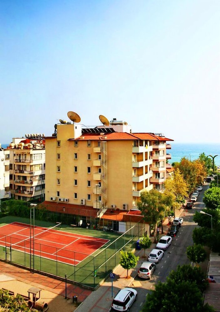 Stockholm - Alanya - Alanya Beach Hotel