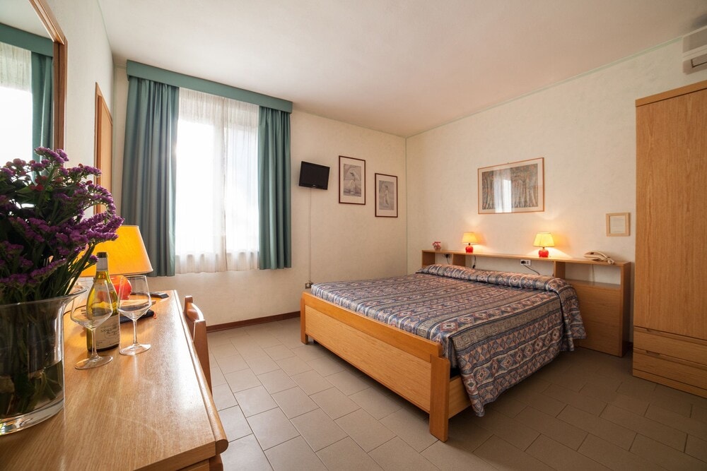 Castagneto Carducci - Hotel Villa Bolgheri