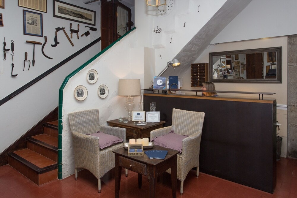 Göteborg - Mataró - Hostal de la Plaça - Hotel Boutique