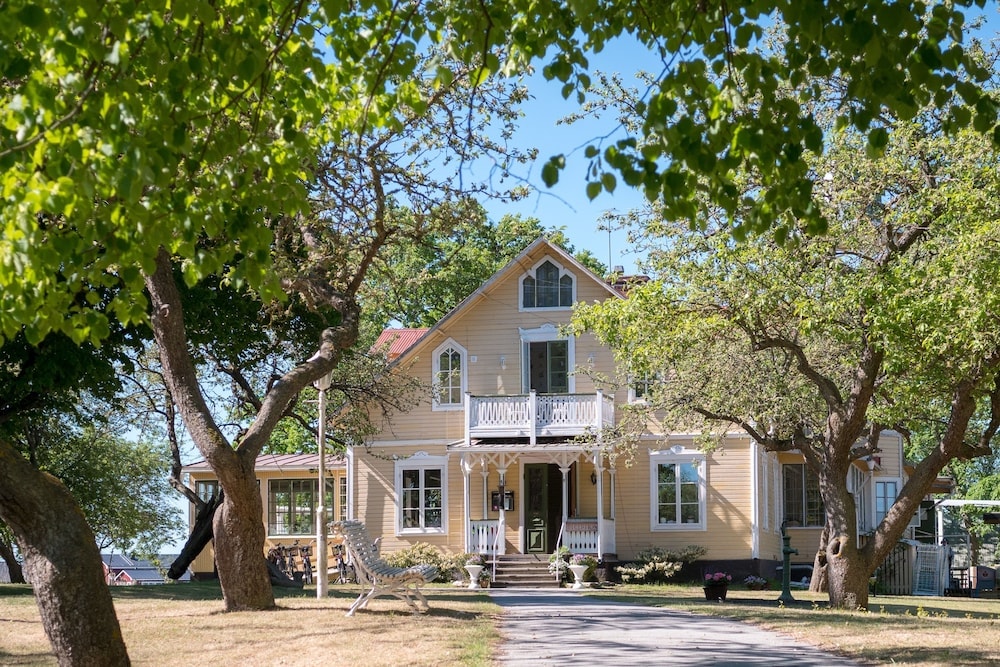 Göteborg - Klintehamn - Warfsholm