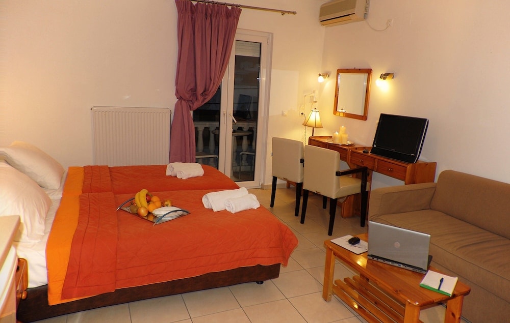 Göteborg - Samos - Aria Hotel Samos Town