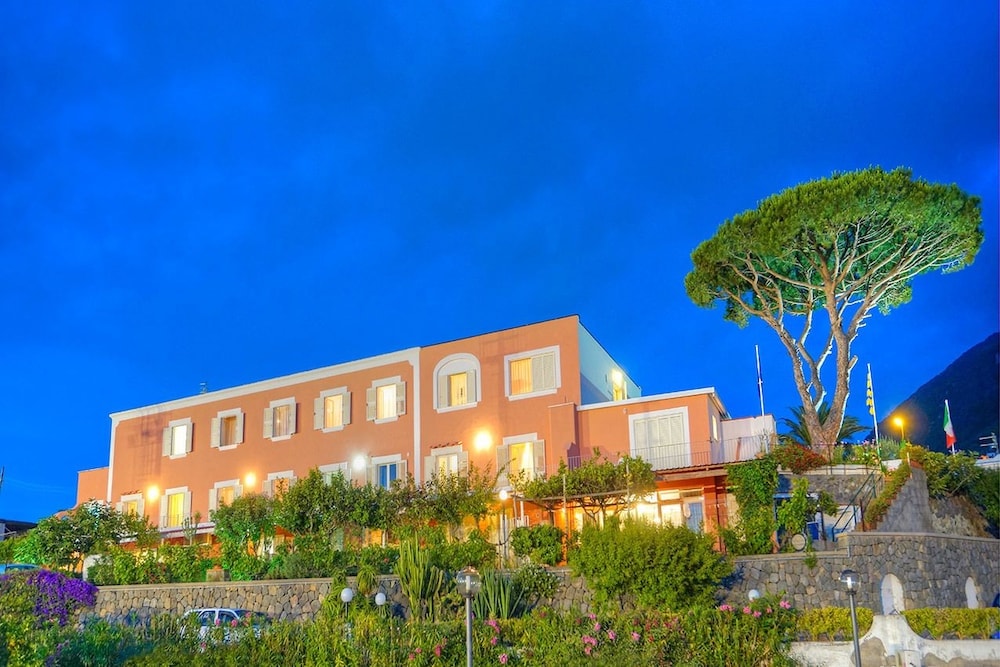 Stockholm - Ischia - Villa Mena