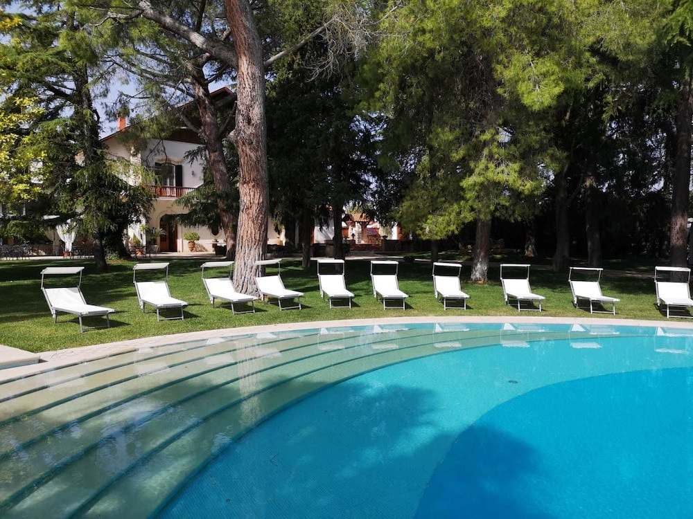 Bitonto - Villa delle Querce Resort