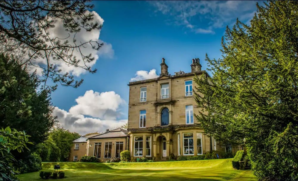 Blackburn - Astley Bank Hotel